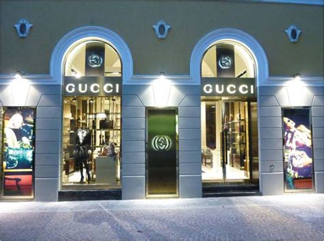 rivenditore gucci provincia napoli|negozi gucci oggi.